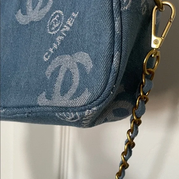 Chanel Beaute Makeup Denim Blue Crossbody Pouch Bag - Picture 5 of 16